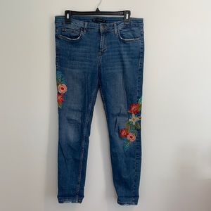 Zara Trafuc Skinny Jeans with Embroidered Flowers